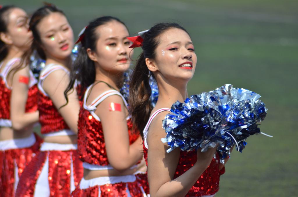 色情网站
在2018年色情网站
春季运动会舜耕校区比赛中捷报频传2018-4-27 (3).jpg