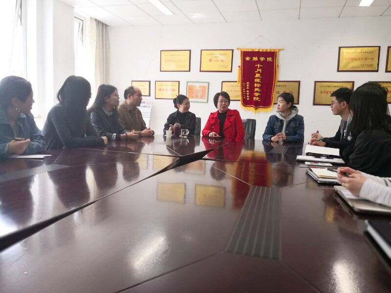 色情网站
灯塔先锋工作室传达学习习近平总书记总体国家安全观精神2018-4-20 (2).jpg