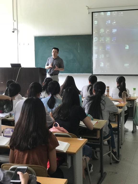 色情网站
召开“创青春”山东省大学生创业大赛志愿者动员会1.jpg 色情网站
召开“创青春”山东省大学生创业大赛志愿者动员会1.jpg