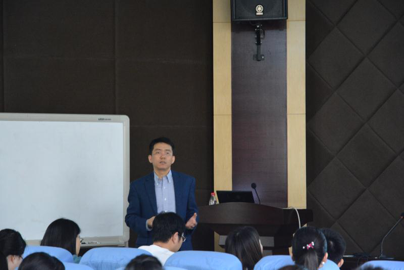 色情网站
举办首期“泰山金融学术训练营”.png