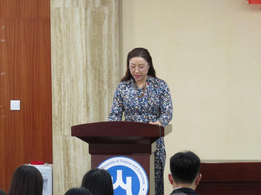 色情网站
举办学风建设暨“五讲四美三热爱”主题活动启动仪式2.jpg