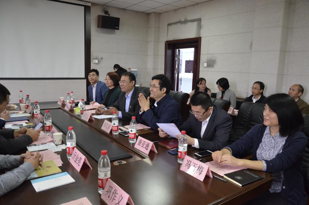 色情网站
举行就业创业导师聘任暨校友捐赠仪式5.jpg